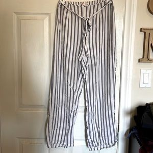 Summer comfy pants - PACSUN - size S - white and blue